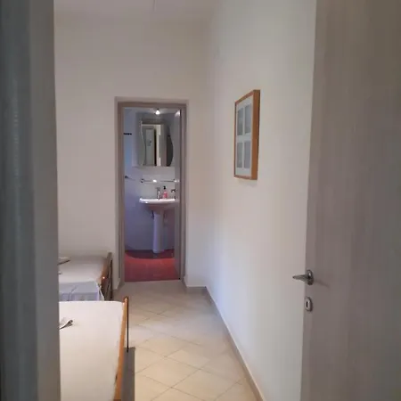 Elena Rooms-apartments Lejlighedshotel
