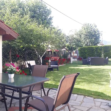 Apartahotel Elena Rooms-apartments 4*