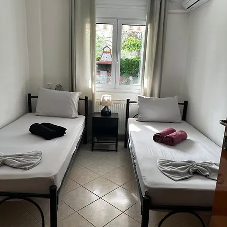 Elena Rooms-apartments Lejlighedshotel 4*