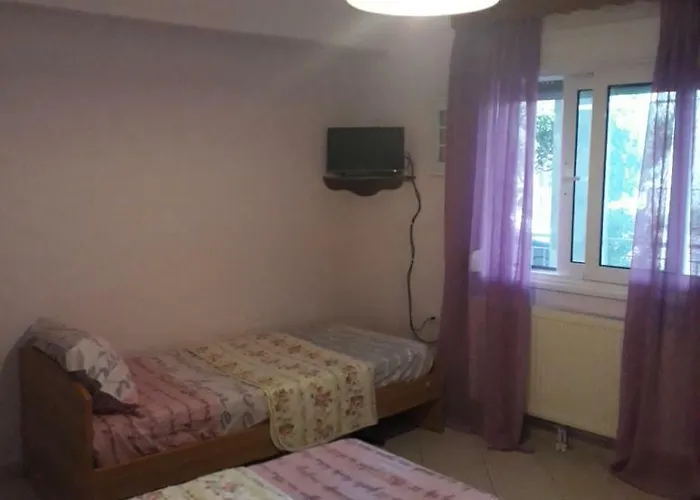 Elena Rooms-apartments 4*