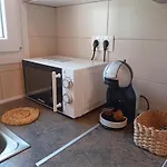 Elena Rooms-apartments אספרובלטה