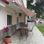 Appart hôtel Elena Rooms-apartments 4*