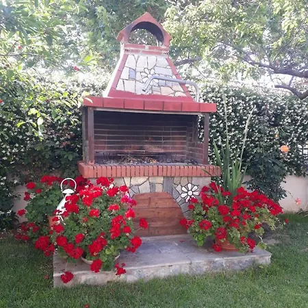 Elena Rooms-apartments Lejlighedshotel