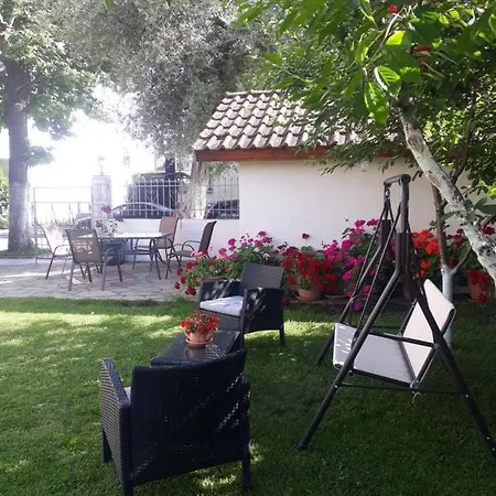 Elena Rooms-apartments Lejlighedshotel