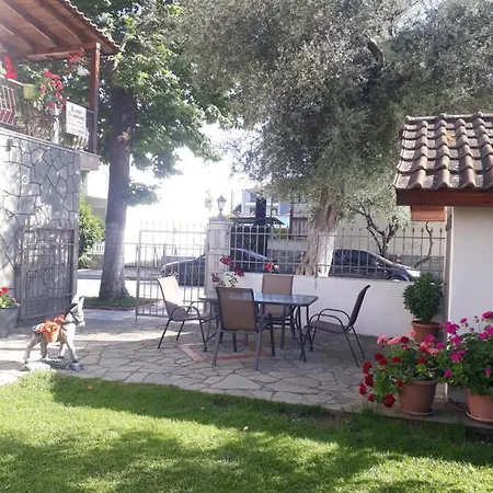 Elena Rooms-apartments 4*