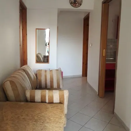 Elena Rooms-apartments 4* 아스프로발타