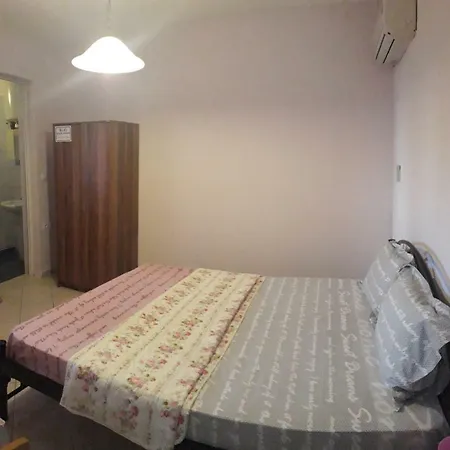 Apart-hotel Elena Rooms-apartments