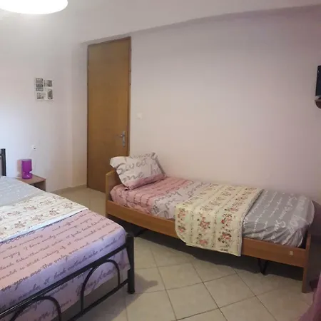 Elena Rooms-apartments 4*