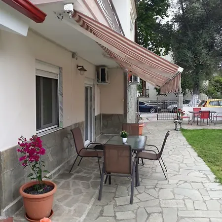 Apart-hotel Elena Rooms-apartments *