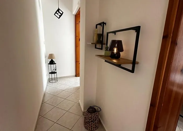 Elena Rooms-apartments 4*