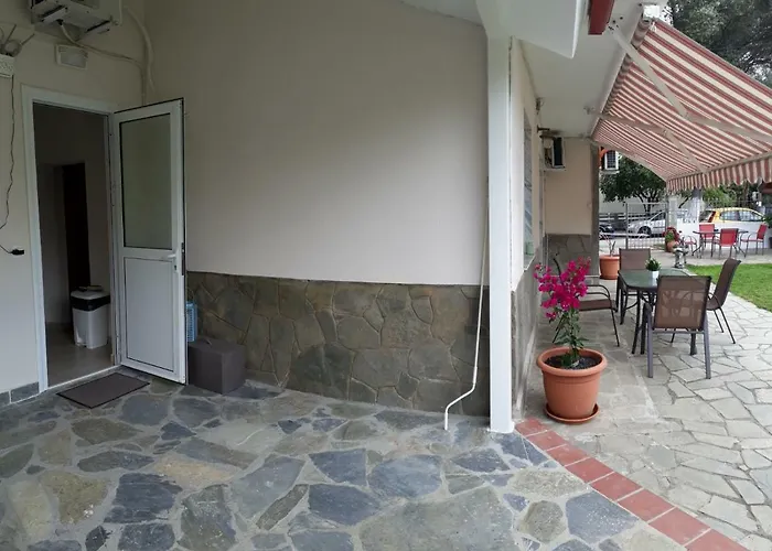 Elena Rooms-apartments Aparthotel