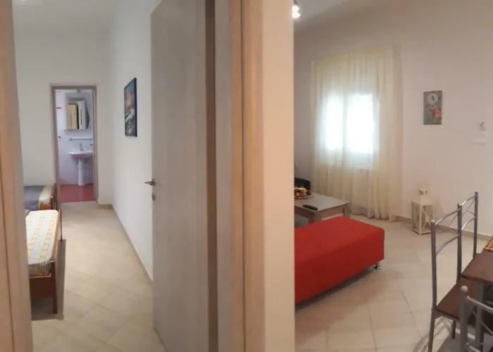 Elena Rooms-apartments Aparthotel